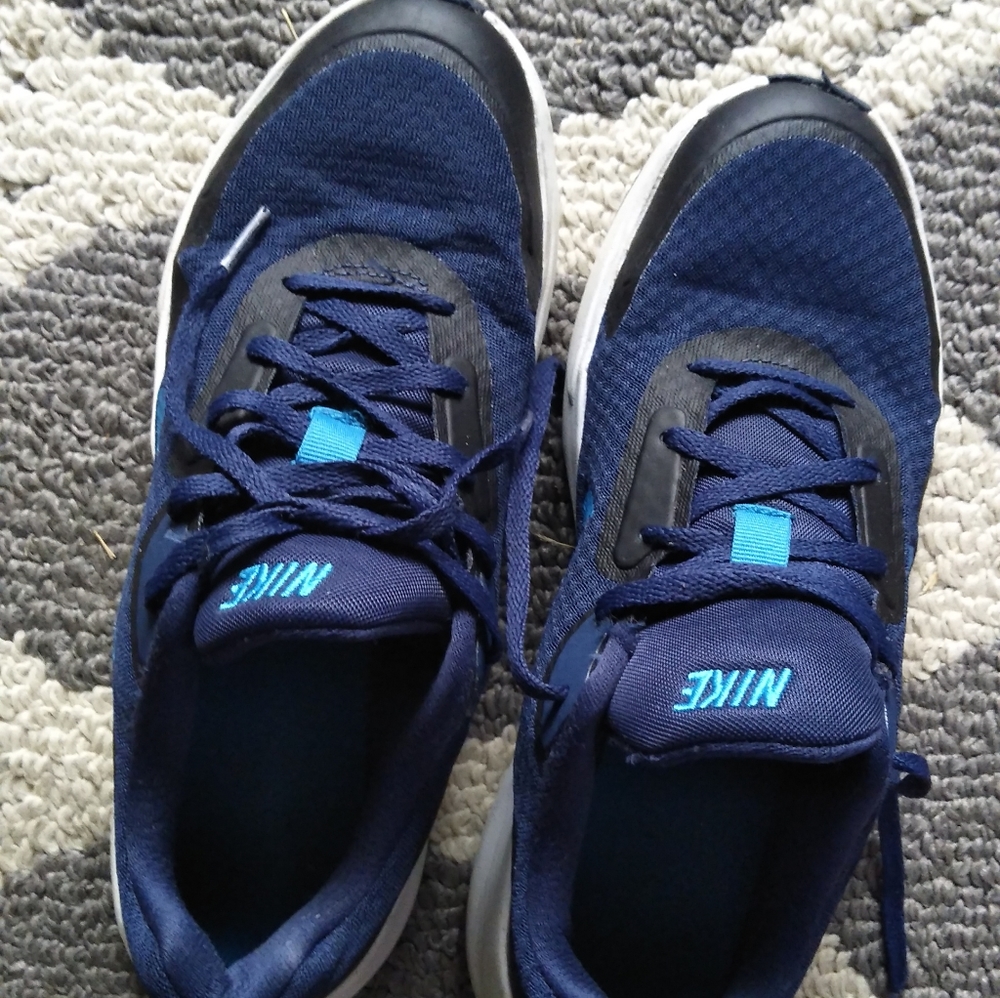 Youth or Ladies Nike sneakers